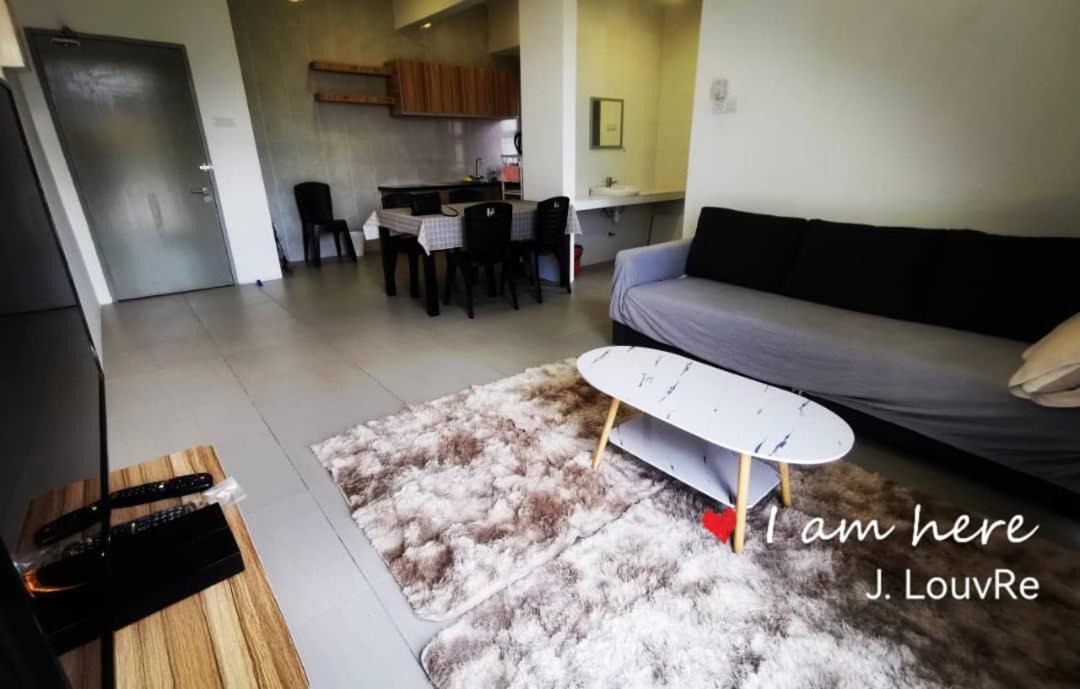 Studio Apartment Pasar Malam J.Louvre Танах-Рата Экстерьер фото