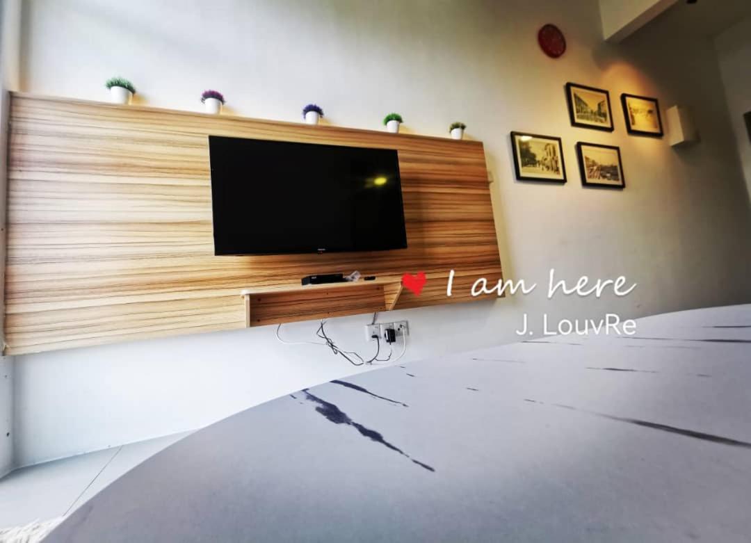 Studio Apartment Pasar Malam J.Louvre Танах-Рата Экстерьер фото